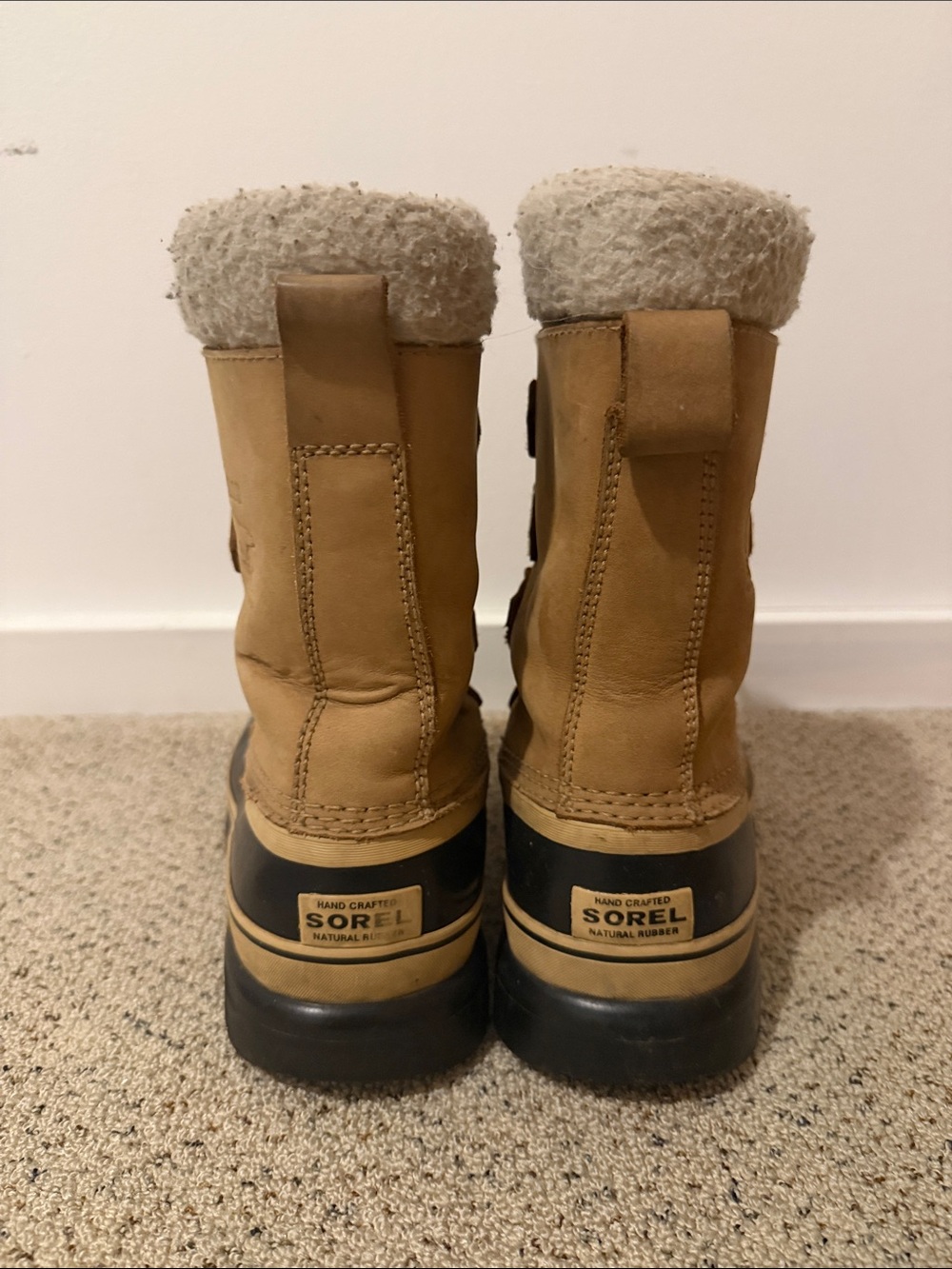 Insulated Sorel Women's Tan and Black Winter Lace-Up Boots with Faux Fur - Picture 3 of 8